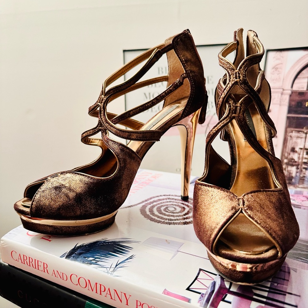 BCBGMAXAZRIA Bronze Platform Strappy Zip Back Peep-Toe Pumps, Size 7 1/2